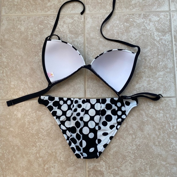 NWOT VENUS BIKINI - Picture 4 of 5